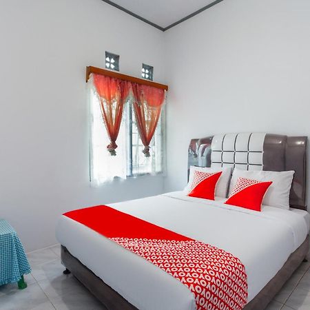 Oyo 2903 Putri Residence Syariah Bukittinggi Εξωτερικό φωτογραφία