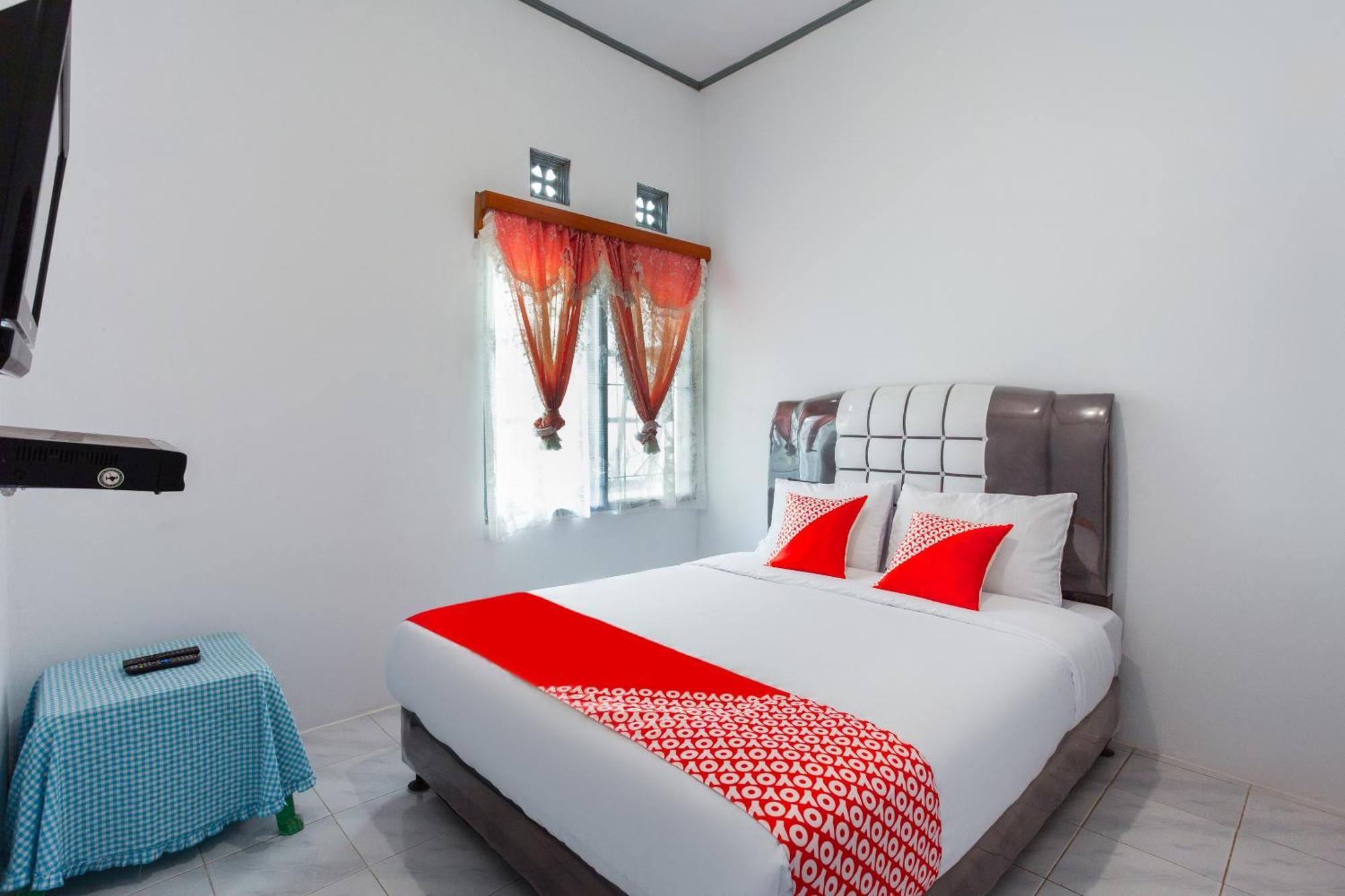 Oyo 2903 Putri Residence Syariah Bukittinggi Εξωτερικό φωτογραφία
