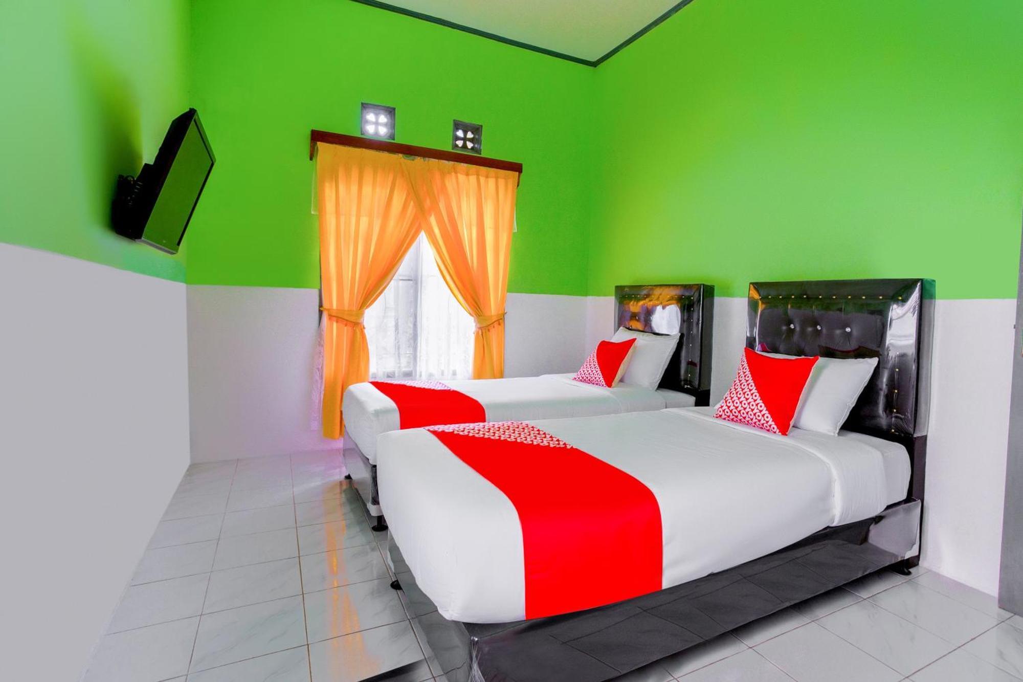 Oyo 2903 Putri Residence Syariah Bukittinggi Εξωτερικό φωτογραφία