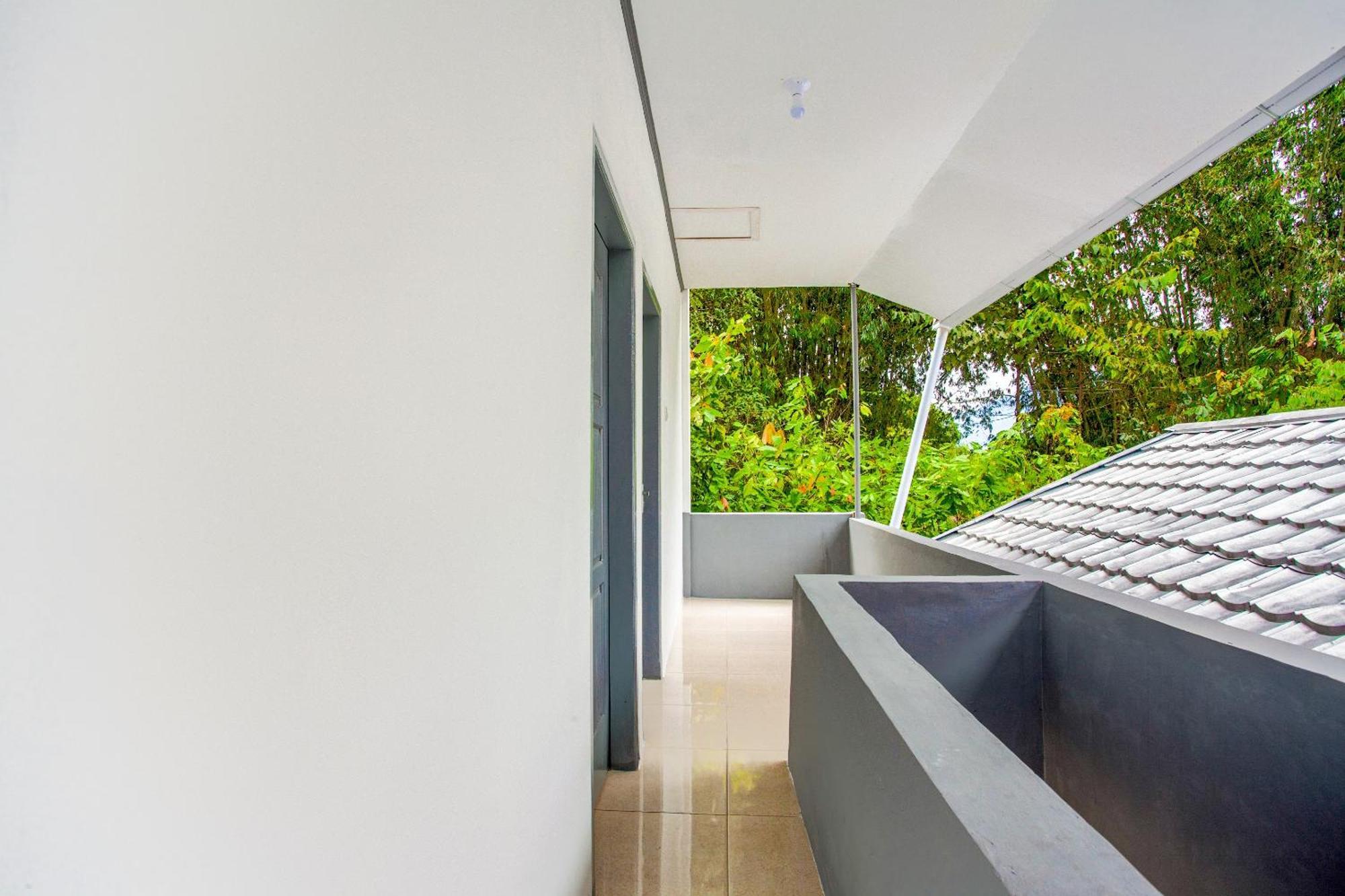 Oyo 2903 Putri Residence Syariah Bukittinggi Εξωτερικό φωτογραφία
